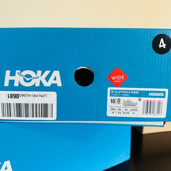 Hoka Women’s size 10 Wide - Picture 3 of 9